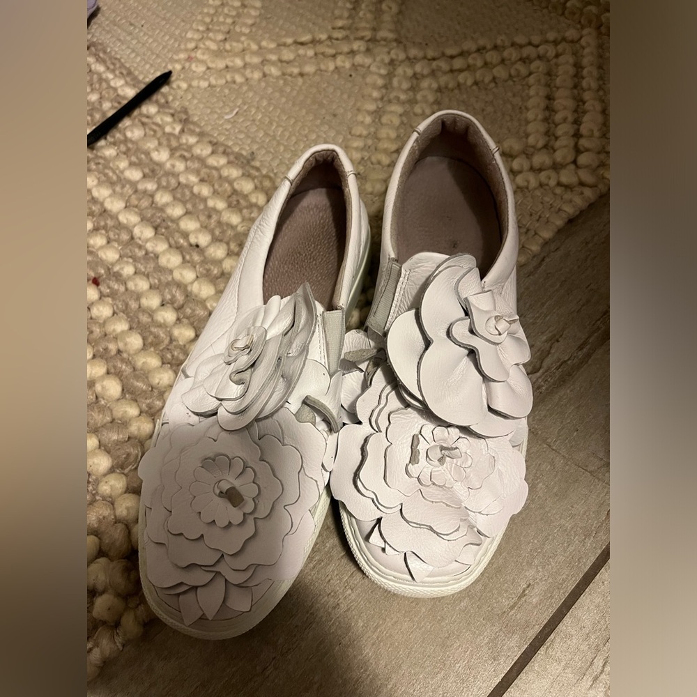 3D flower shoes genuine Leather Sneakers size 39